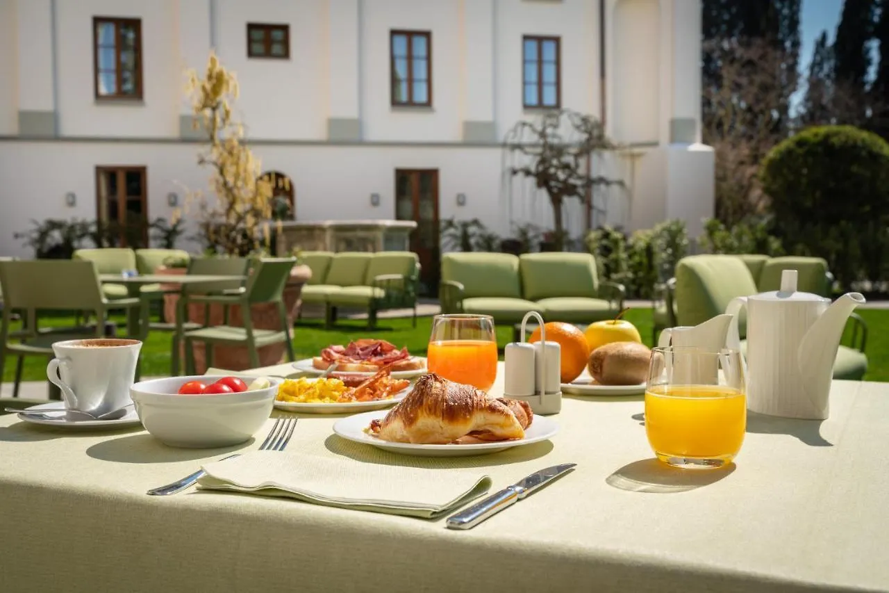 Villa Neroli - Place Of Charme Florence Hotel